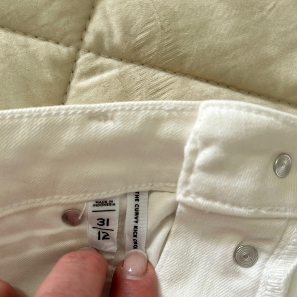 LOFT Curvy Kick Crop Jeans - 31/12 - Picture 3 of 3